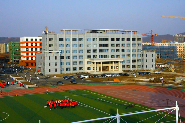 凤城市职业教育中心（艺校）.png